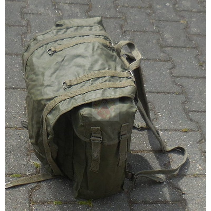 French Rucksack, olive, F2 small, 14,99 €