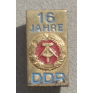 Jahrestage der DDR 1931a, 16 Jahre 1965, Eisen goldfarben, lackiert, Broschierung