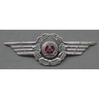 Air Force Cap Badge for Officers 2. Type, 1 Part Construction
