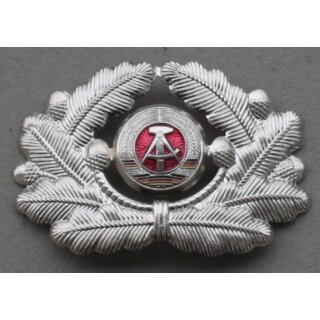 Cap Badge for Officers 2. Type, 1 Part Construction, red background missing