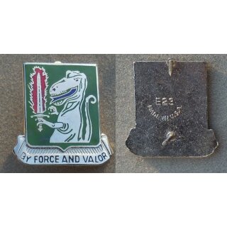 40th Armor  DUI Type7, flat, E-23, Emblem Supply Co., Inc., production mistake on Top Pin