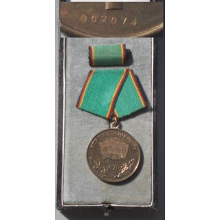 Medaille für treue Dienste in der KVP 2074, in original Etui