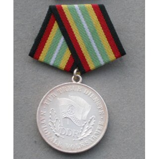 Medaille für treue Dienste in der NVA, silber