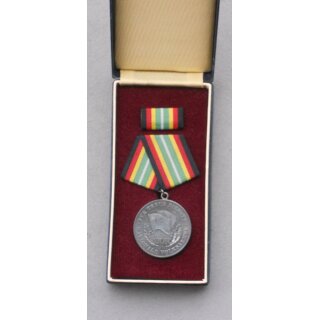 Medal for faithful service in the Armed Forces, silver 150e, 1964-66, 900 silver, with original Case, various
