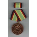 Medaille f&uuml;r treue Dienste in der NVA, bronze 151k,...