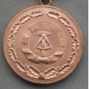 Verdienstmedaille der Organde des MdI, bronze 213b, 1980-1985, nur Medaille