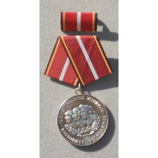 Verdienstmedaille der NVA, silber 146g, 1977-83