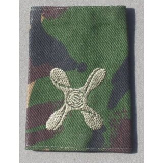 Rangschlaufe, RAF, DPM gestickt, neue Art Senior Aircraftman / Aircraftwoman, Air Specialist (Class1), renamed 2022