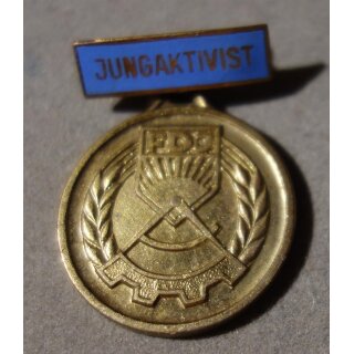 Jungaktivist Verbandsauszeichnung 87b, Spange bronzefarben, hellblau emailliert, 1968 -