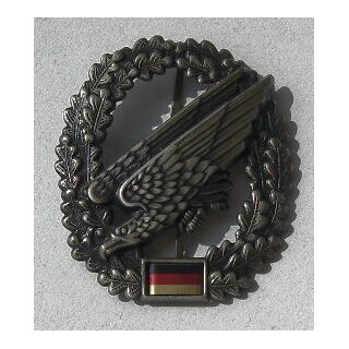 Beret Badge Airborne Troops Handmade, used, with Flag