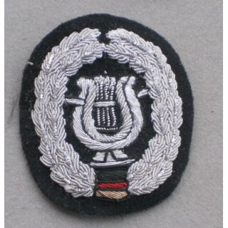 Beret Badge Military Music Service Handmade, new on black, with Flag