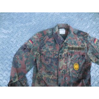 Feldbluse, Flecktarn, gebraucht mit Abzeichen #2, Typ1, Gr.6, Leistungsabzeichen gold