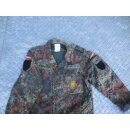 Feldbluse, Flecktarn, gebraucht mit Abzeichen #3, Typ3, Gr.8, Technisches Personal silber, Klettplatte f&uuml;r Fliegerabzeichen