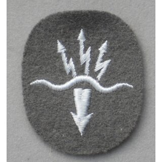 Funkortung Dienstlaufbahnabzeichen wei&szlig;, neue Form, 1965-86