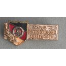 Honour Badge of the National Front, gold 1014b, Shield without State Seal, broken Catch