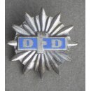 Ehrennadel des DFD, silber 45a, Buntmetall emailliert