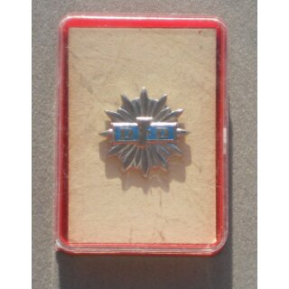 Ehrennadel des DFD, silber 45c, Buntmetall mit Polyesterüberzug in original Etui
