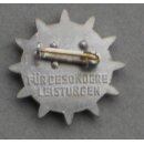 Ehrennadel des DFD, silber 45c, Buntmetall mit Polyesterüberzug in original Etui