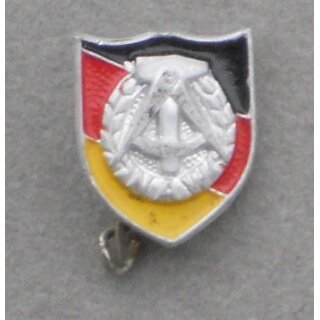 Aufbaunadel der Nationalen Front 1035, Aluminium, Broschierung
