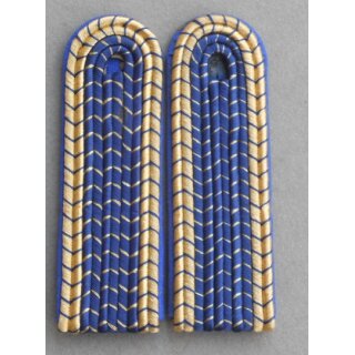 Typ 5 - blau, Schulterklappen Reichsbahn DDR Ranggruppe II, blanko, neu