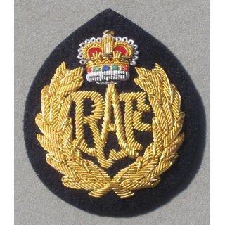 RAF Busby Mtzenabzeichen, Handgestickt