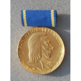 Pestalozzi-Medaille fr treue Dienste, gold