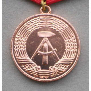 Bronze Faithfull Service Medal in the Workers Militia