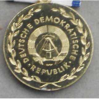 Medal for Faithful Service in the Health and Social Services, gold