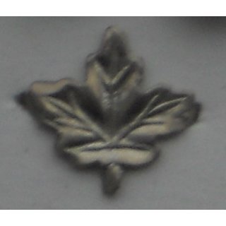Maple Leaf Ribbon Attachment