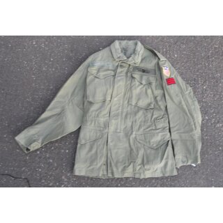 US M-65 Feldjacke, oliv, mit Abzeichen