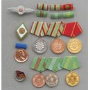 Medaillen-Lot mit Urkunden, Major der VP