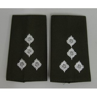 Staff Captain / Staff Lieutenant