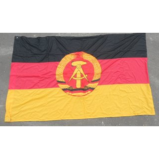 Staatsflagge / Aufmarschflagge, Querformat