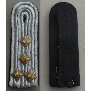 Captain, single, 1952-58, also worn in the KVP