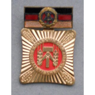 79d, 1967-70, enqamelled Clasp, Medal Painted