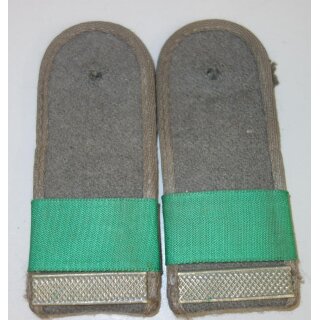 Gefreiter, Postenf&uuml;hrer Grenztruppen, Metalllitze alte Art in oliv, bitte bei Grenztruppen bestellen