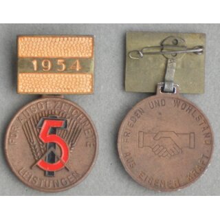 126b/54, bronzefarben, lackiert, 5-Jahrplan