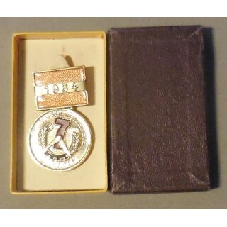 126d/64, goldfarben, 7-Jahrplan, in original Etui