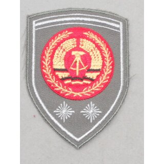 auf grau, 2 Sterne, ab dem  16.Dienstjahr1974-9