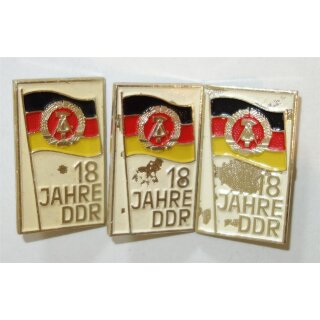 1933, 18 Jahre 1967, Aluminium goldfarben, lackiert, Broschierung, Lacksch&auml;den, Produktionsbedingt