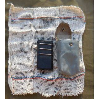 Typ9, wie Typ 4 in grauer Tasche mit Tuch, unbenutzt, violett