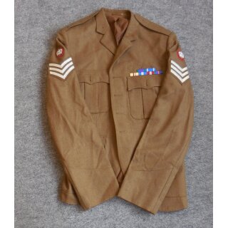 Size 182/104/88, NSN 8405-99-789-9990, getragen, Staff Sergeant, Ribbons