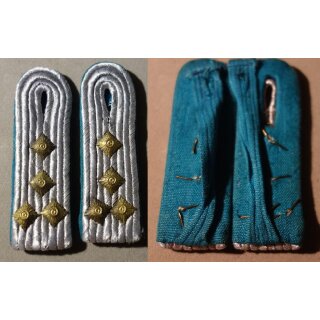 Captain, Cloth backing, 11.5mm Pips, 1962-67